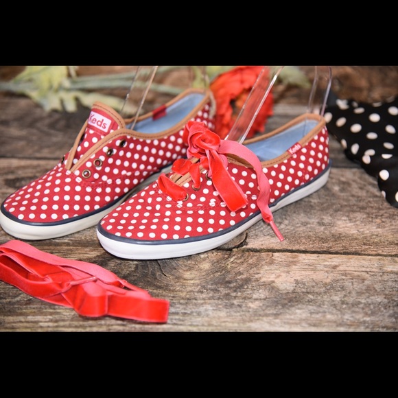 Keds Shoes  Red Polka Dot with  Cutest Red Velvet Ribbon Laces size 6 - Picture 8 of 10